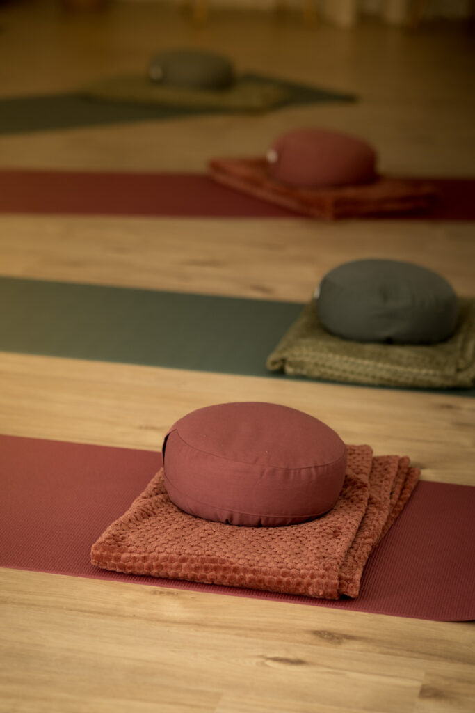 Yogastunde Lich aura³ Aura-3 Yoga Massage